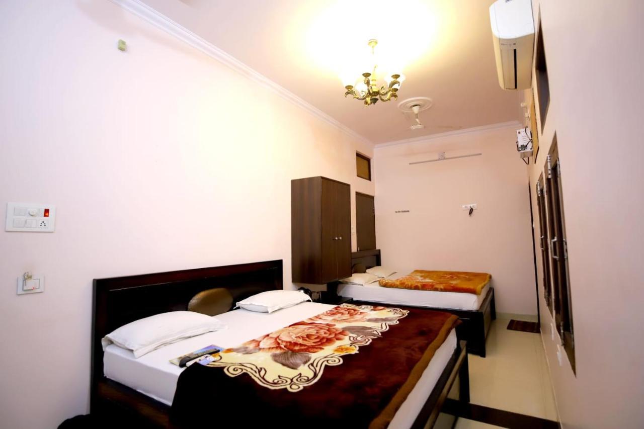 Hotel Blue Star Varanasi Eksteriør billede