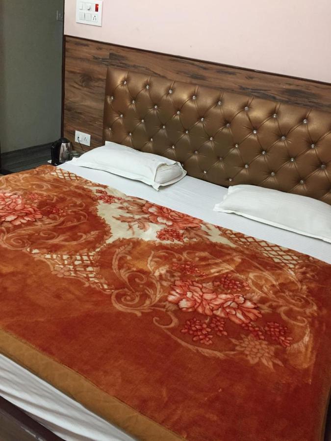 Hotel Blue Star Varanasi Eksteriør billede